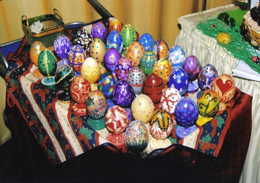 Традиционално "Ускршње вече" у организацији Кола - осликана јаја намењена добротворној аукцији